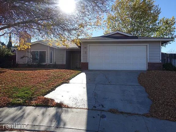 Primary Photo - 3 br, 2 bath House - 1361 El Rancho Dr