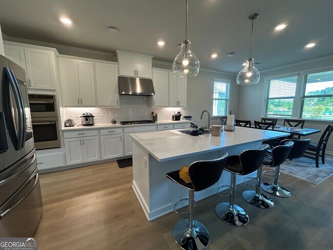 Building Photo - 8525 Tennyson Trce