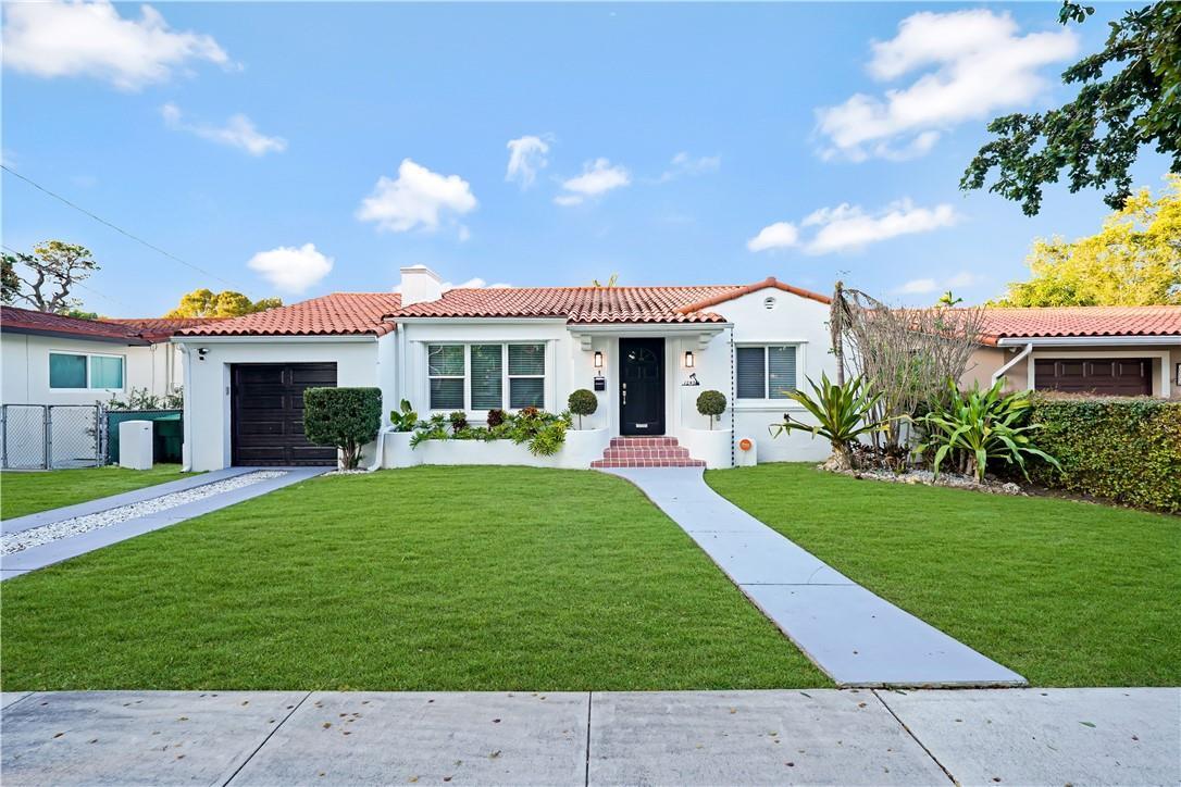 Foto principal - 1243 SW 21st St