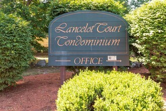 Building Photo - 8 Lancelot Court