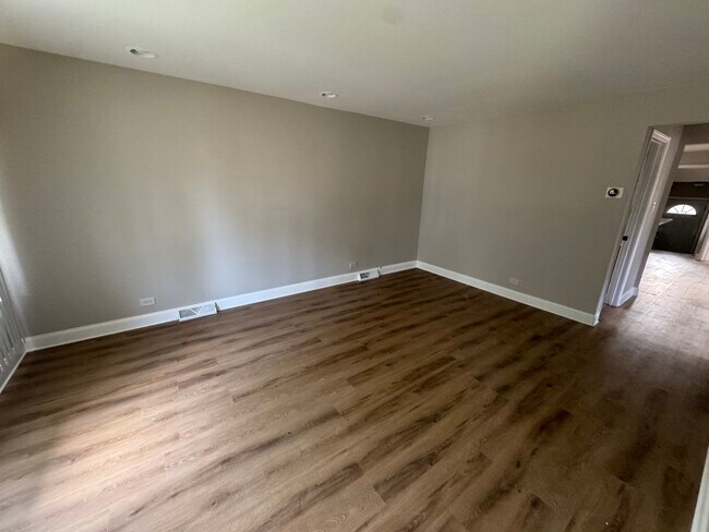 Foto del edificio - 14514 Minerva Ave