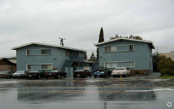 Primary Photo - 12505 Clark Ave