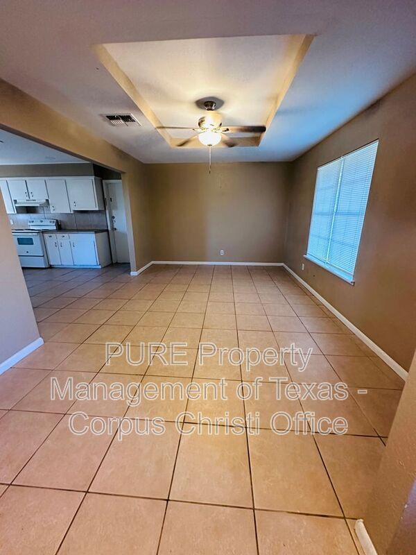 Foto del edificio - 10609 Kingwood Dr