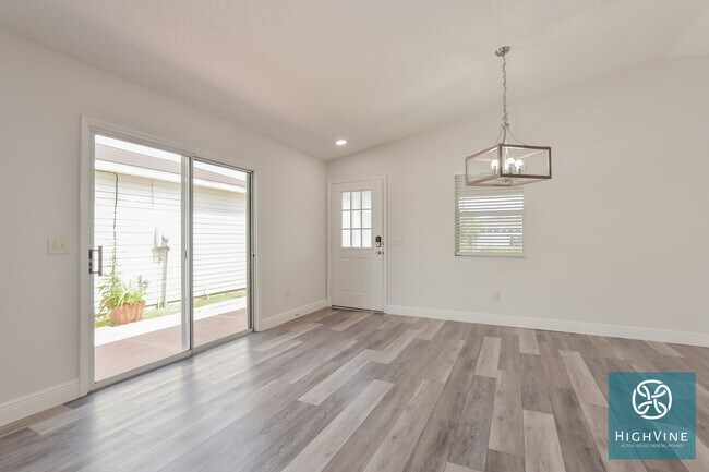 Foto del edificio - 2389 Southern Oak St