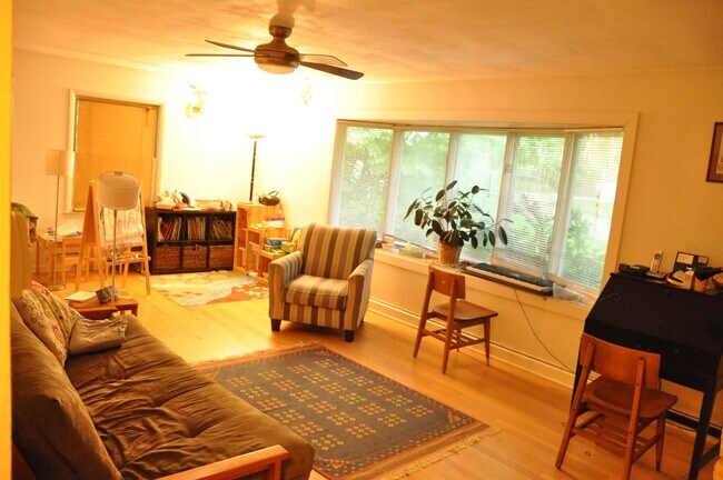 Building Photo - 4912 Eyre Ln