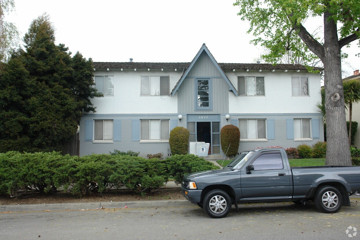Building Photo - 3027 Magliocco Dr