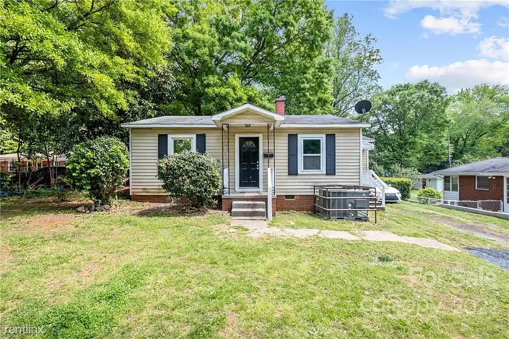 3 br, 1 bath House 2630 Druid Hills Way House for Rent in Charlotte