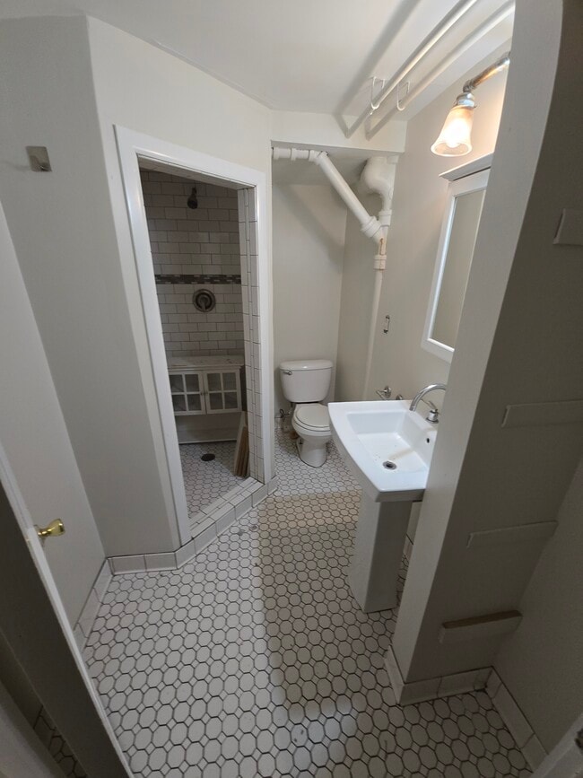 Foto del edificio - 4528 Bryant Ave S