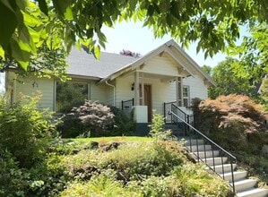 Building Photo - 130 Whitman St
