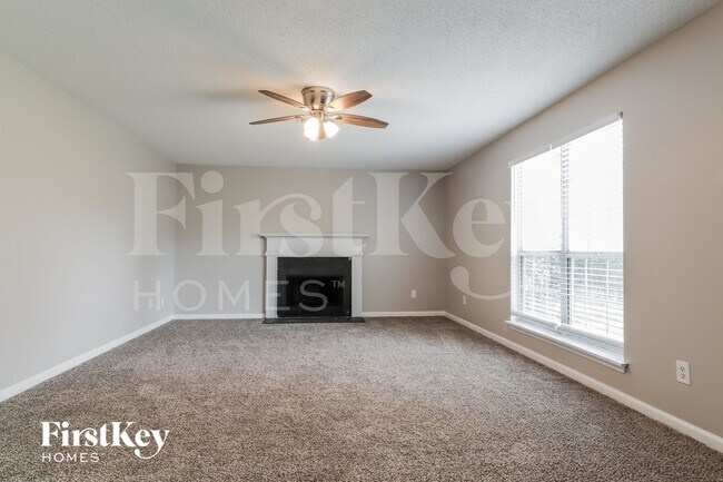 Foto del edificio - 3217 Ivy Lake Ct