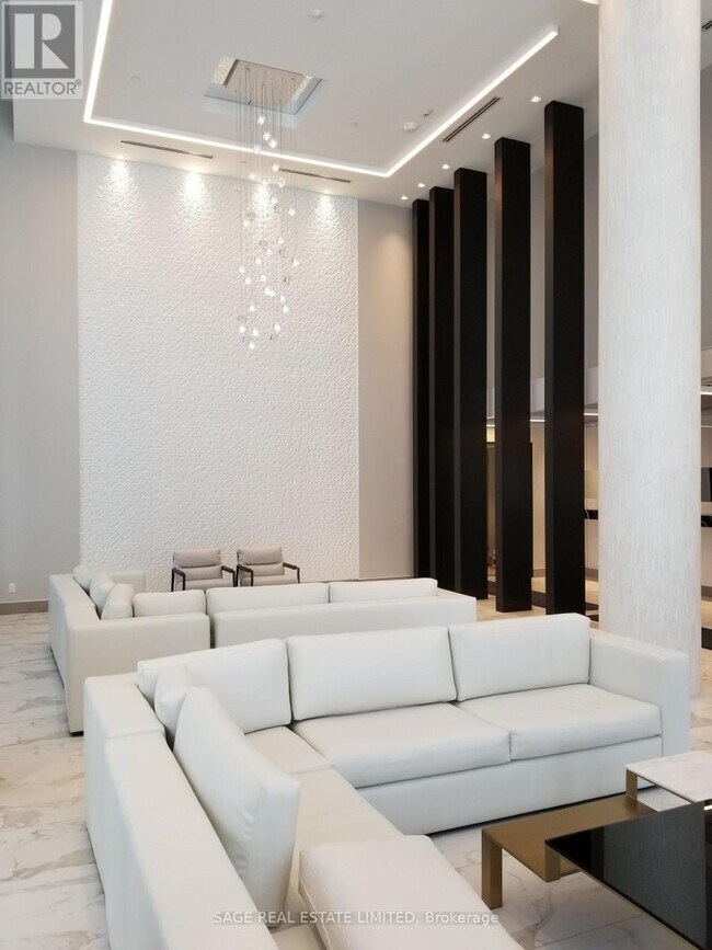 Photo du bâtiment - 32 Forest Manor Rd