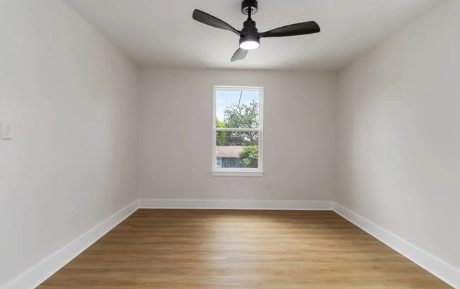 Building Photo - 237 Carle Ave