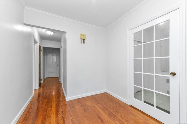 Foto del edificio - 85-17 159th St