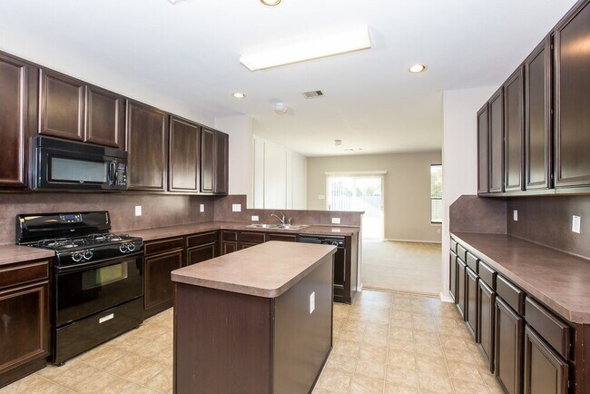 Foto del edificio - 7615 Shavano Ln