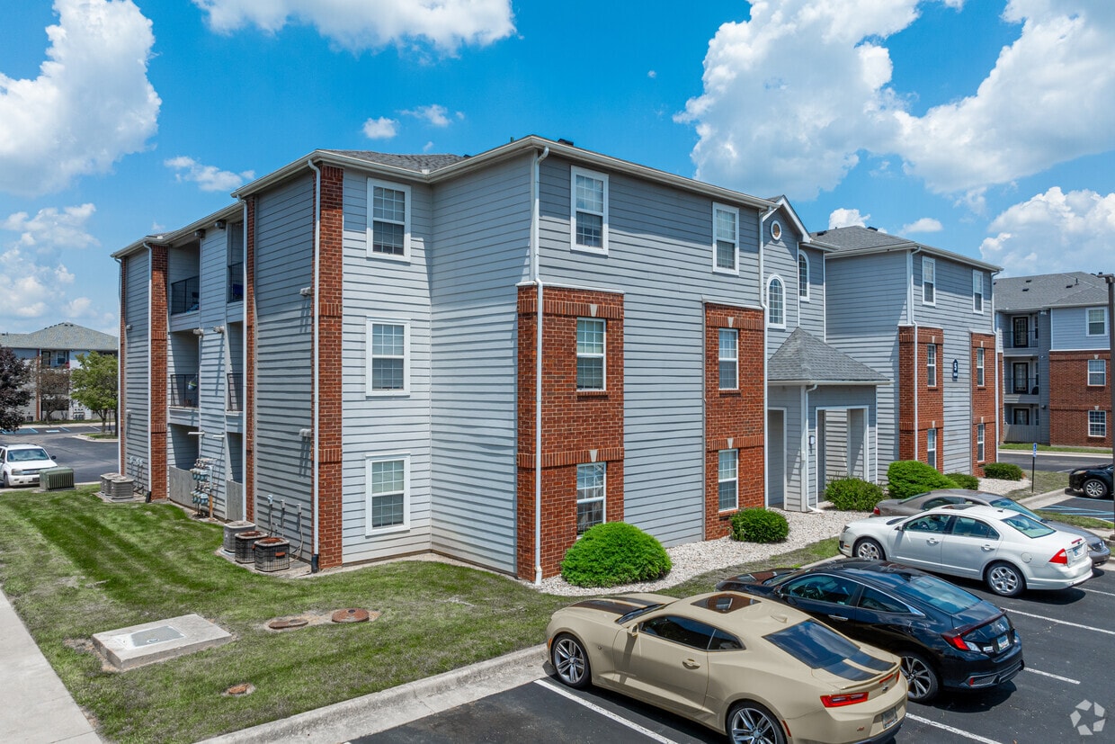 Primary Photo - University Village