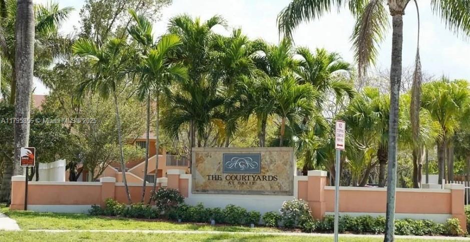 Foto principal - 6952 SW 39th St