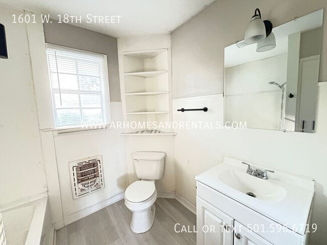 Building Photo - 1601 W 18th St