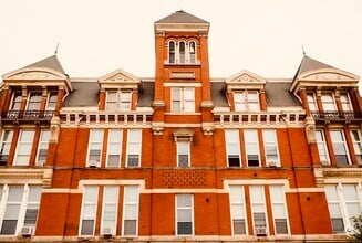 Building Photo - 33 N Paint St