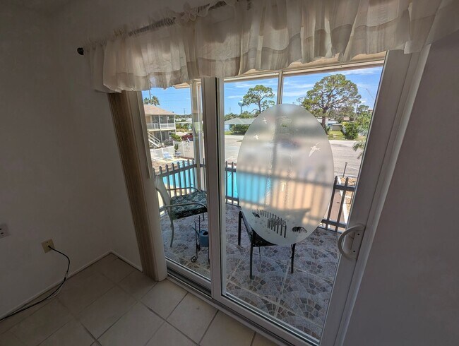 Foto del edificio - Charming 2BR Condo on Venice Island