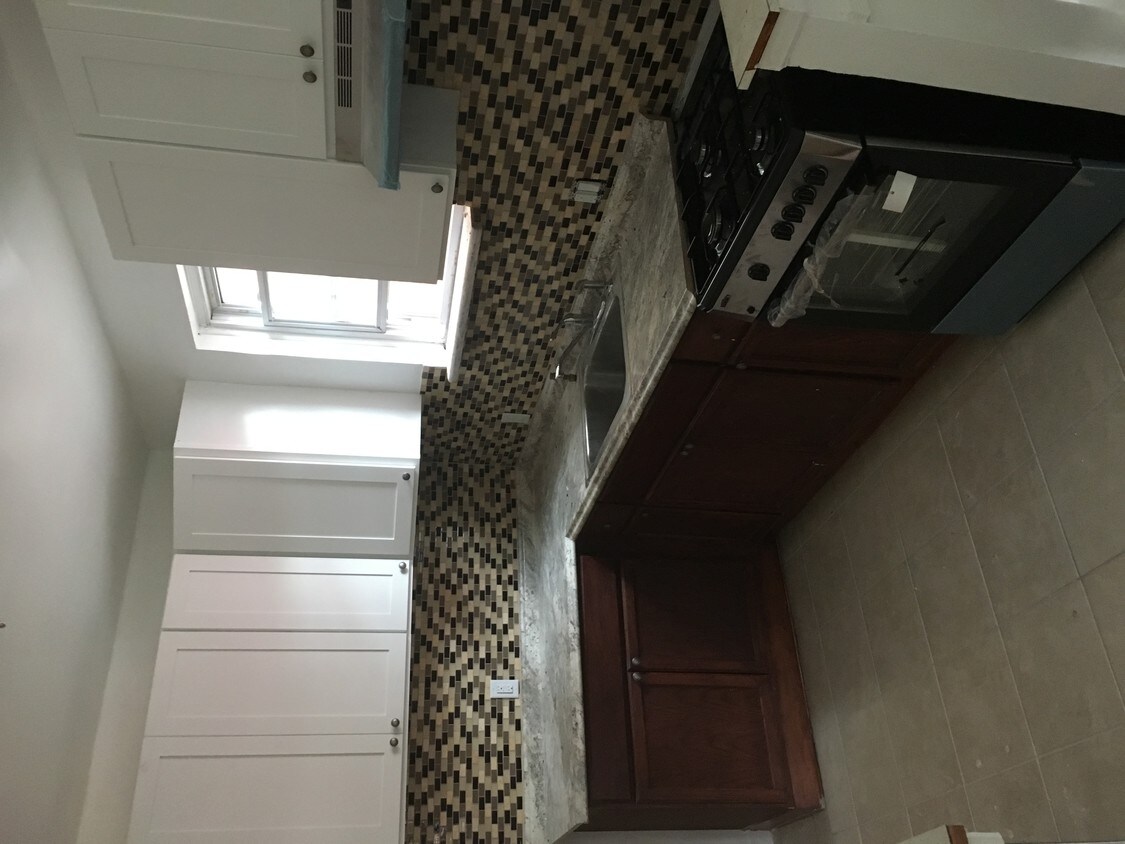 Foto del edificio - 1347 E 54th St