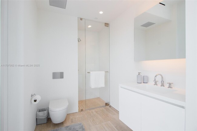 Building Photo - 9001 Collins Ave