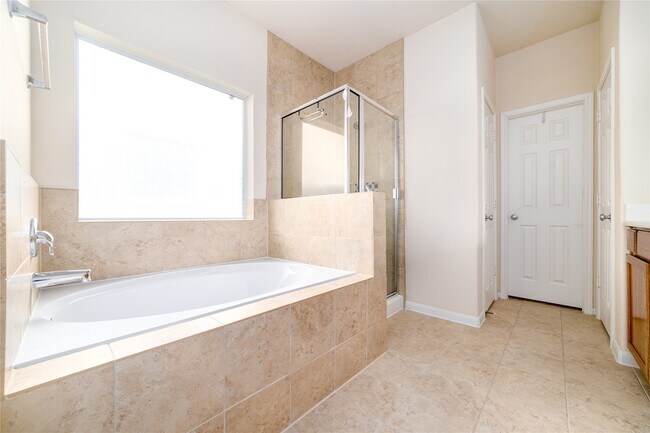 Foto del edificio - 8814 Cedar Mound Ln