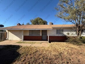 Building Photo - 700 W Manana Blvd