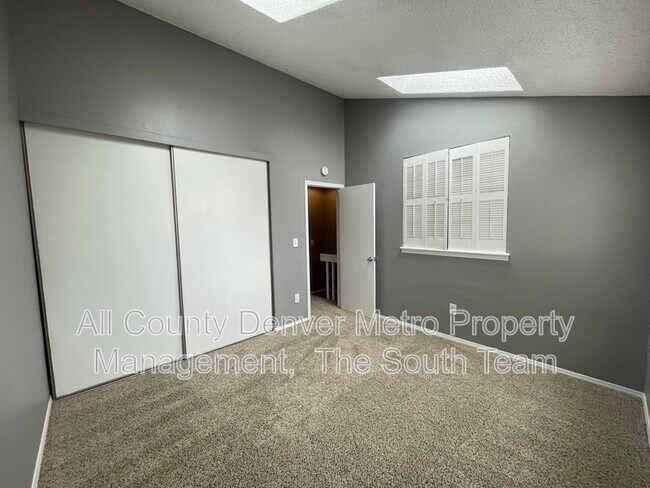 Foto del edificio - 9623 W Chatfield Ave