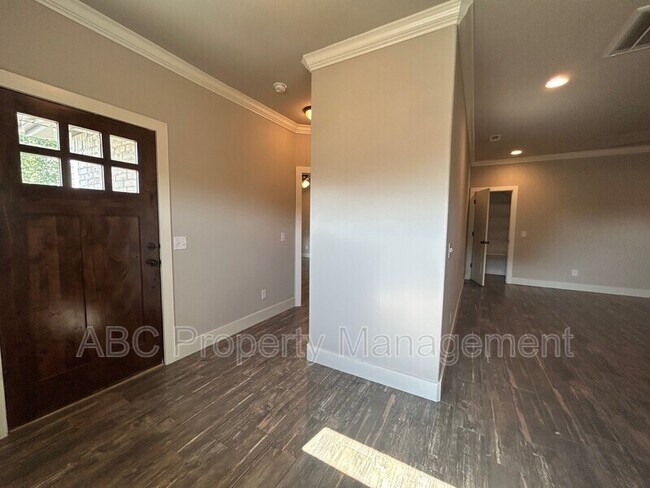 Foto del edificio - 3100 SW Warberry Ave