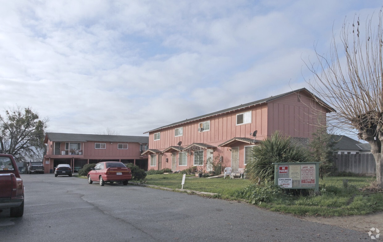 971 Nash Rd, Hollister, CA 95023 Apartments in Hollister, CA