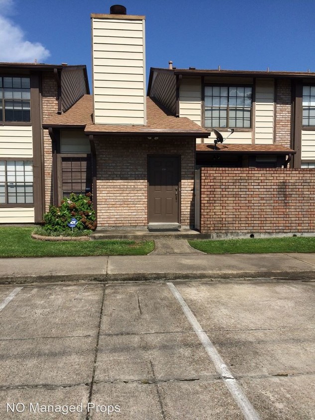Foto principal - 2936 Manhattan Blvd