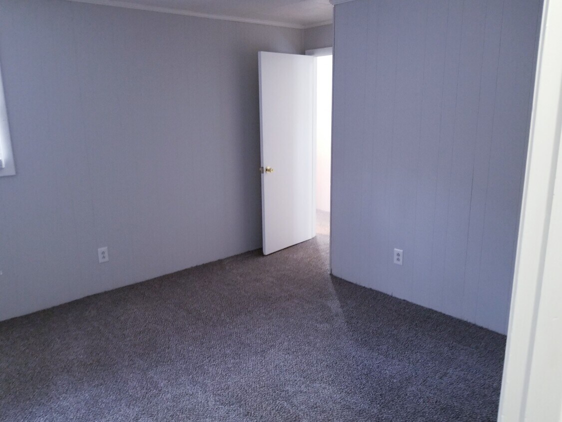 Foto del edificio - 242 Nonaville Rd