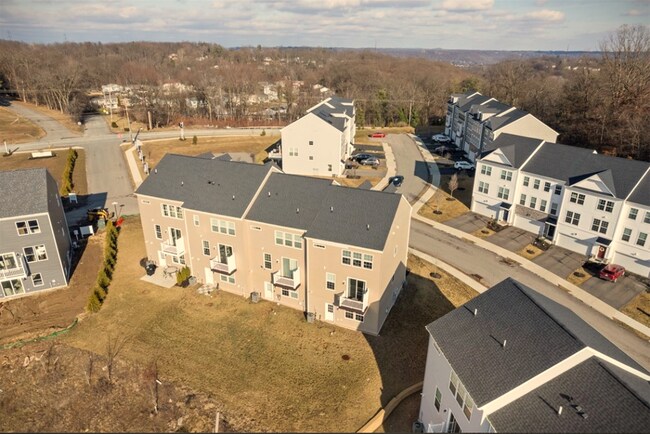 Foto del edificio - 106 Sweetwater Dr