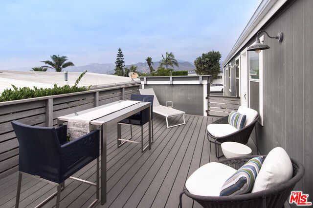 Foto del edificio - 29500 Heathercliff Rd