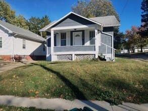 Building Photo - 321 N Clay St