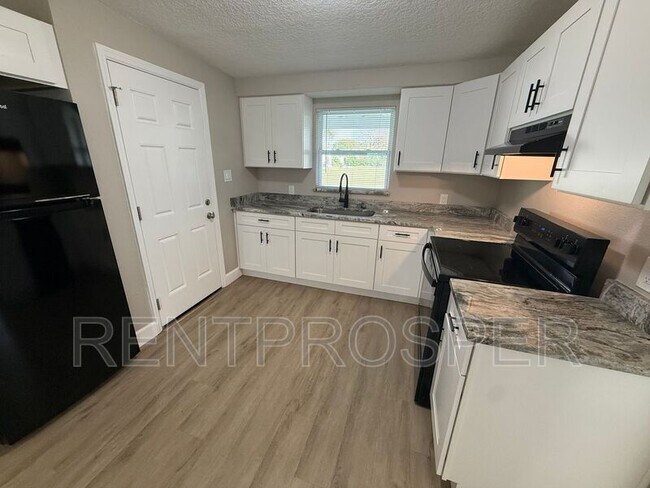 Building Photo - 39 N Ortman Dr