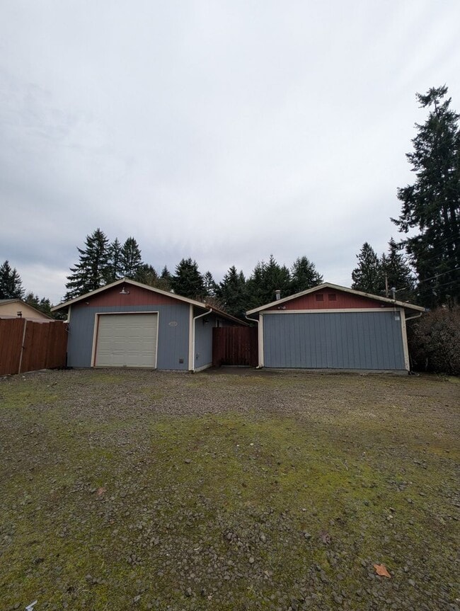 Building Photo - Livestock & Spring Garden Ready! 3 Bedroom Home for Rent in Port Orchard