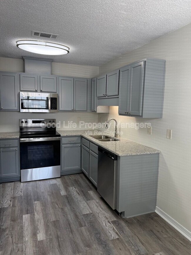 Foto del edificio - 9980 Bowman Ave