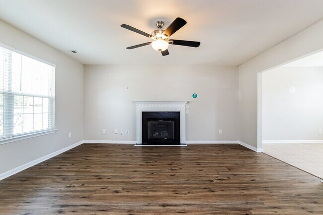 Foto del edificio - 248 Weststone Blvd