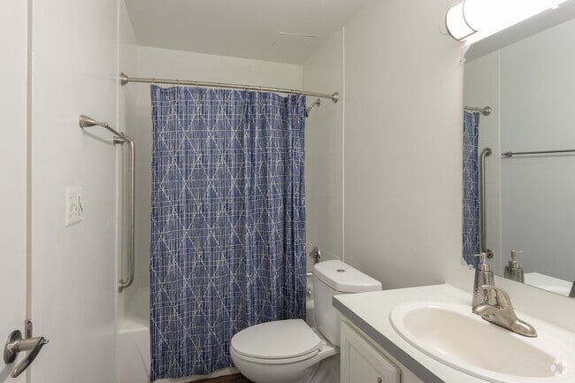 1BR, 1BA - 880 SF - Arrive Alexandria