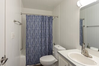 1BR, 1BA - 880 SF - Arrive Alexandria