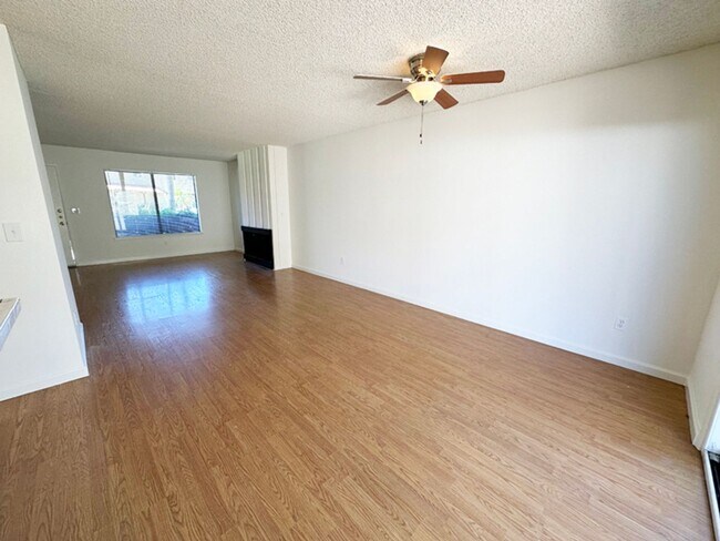 Foto del edificio - 3 Bdrm/2.5 Bath in Criterion Townhomes Com...