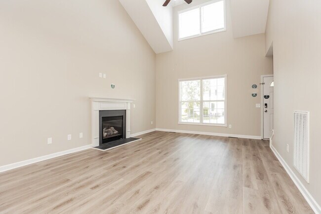 Building Photo - 100 Oak Meadow Ct