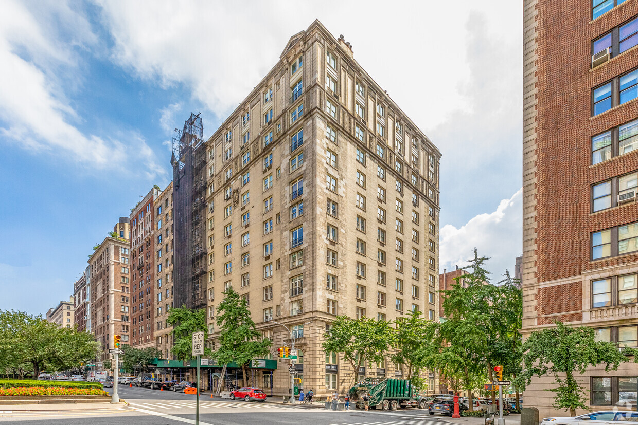 Foto principal - 925 Park Ave