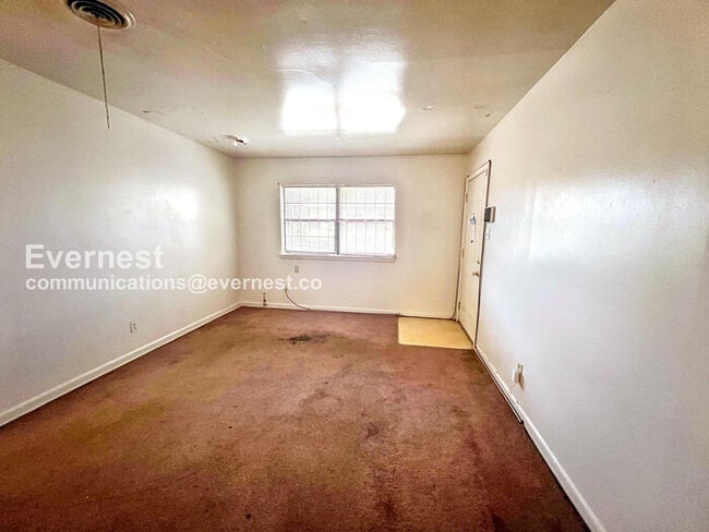 Building Photo - 1814 1/2 South Cross Street