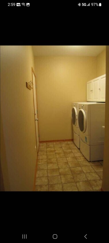 Primary Photo - 1547 Millbrook Dr