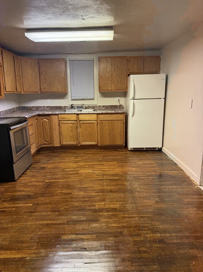 Foto del edificio - 105 W Grimes St