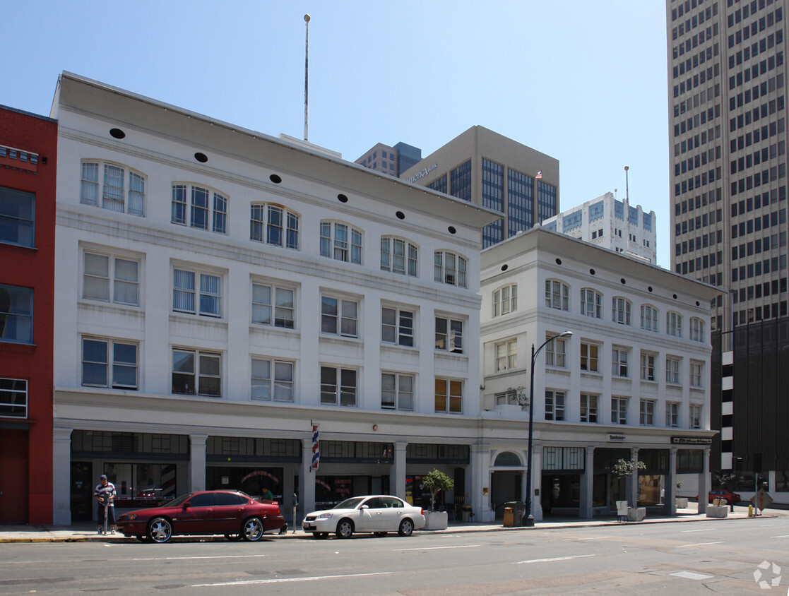 Building Photo - Sandford Hotel