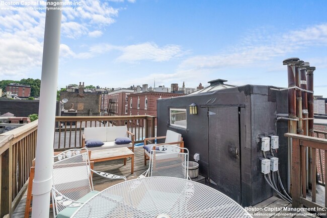 Foto del edificio - 198 Endicott St
