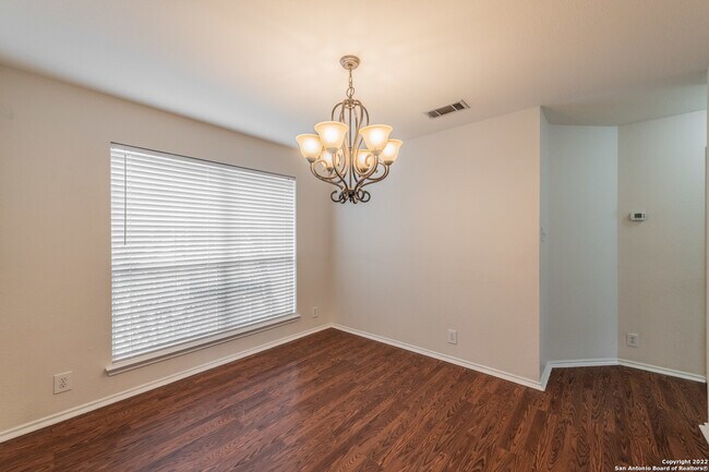 Foto del edificio - 1262 Lion Forest